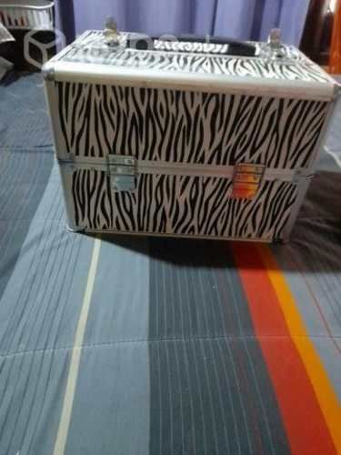 Maleta manicure o maquillaje