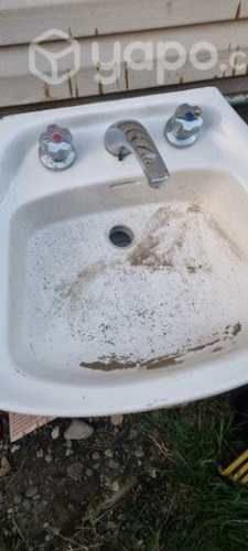 Lava mano con sus llaves grande