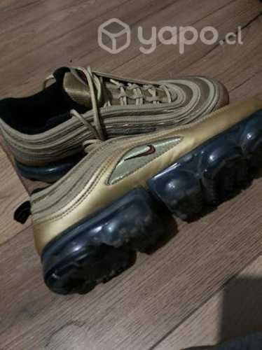 Zapatillas Nike Doradas