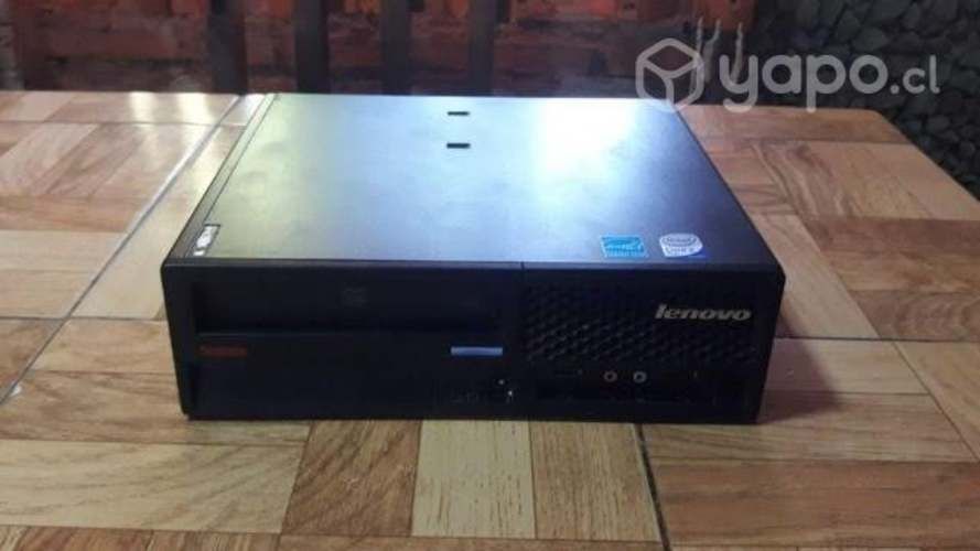 PCde escritorio marca Lenovo