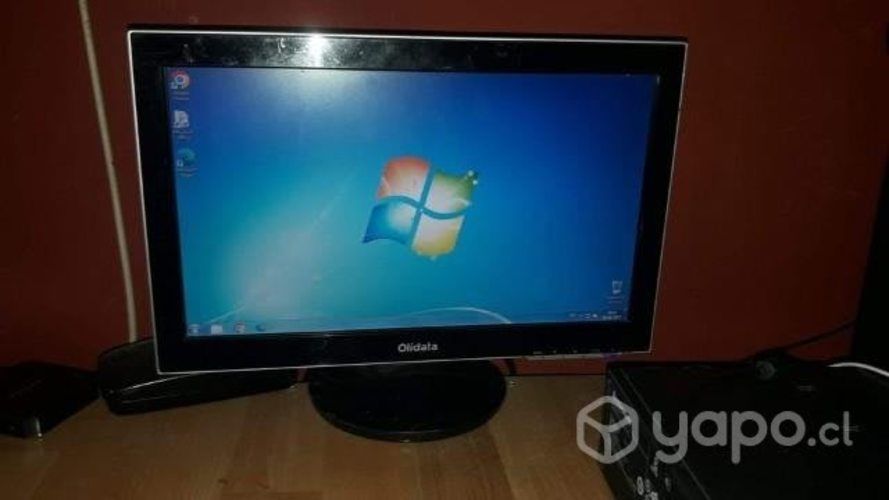 PCde escritorio marca Lenovo