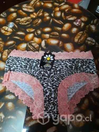 Biquini encaje diferente talla