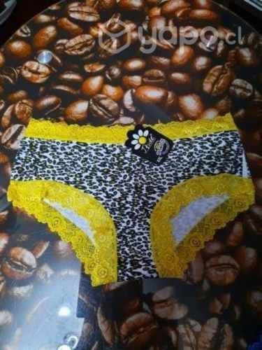 Biquini encaje diferente talla