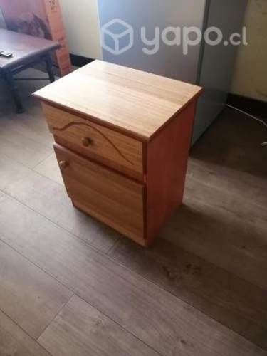 Velador madera excelente estado