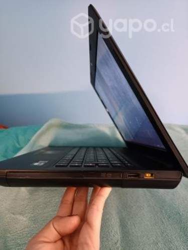 Notebook Lenovo Poco uso