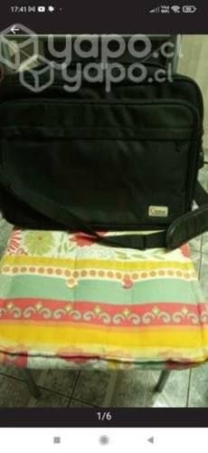 Bolsos de computadora en exelente estado