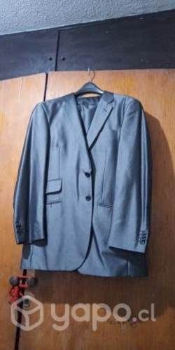 Terno gris brillante About 50