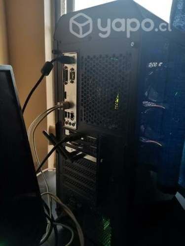 Torre PC Gamer poco uso