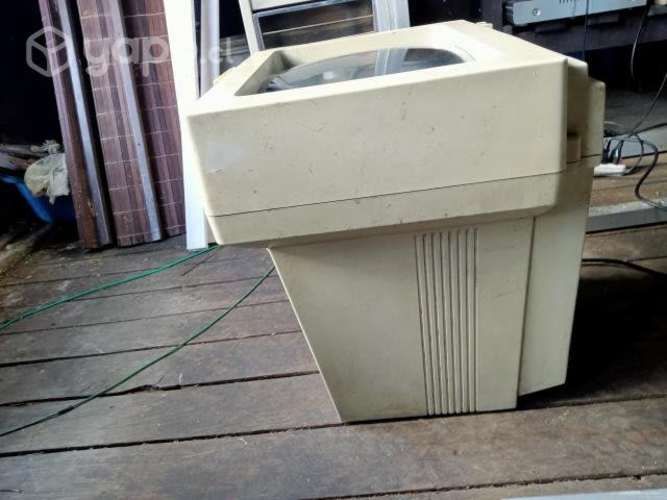 Monitor IBM original funcionando uso o colección