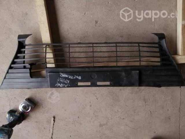 Rejilla Toyota Yaris 2017