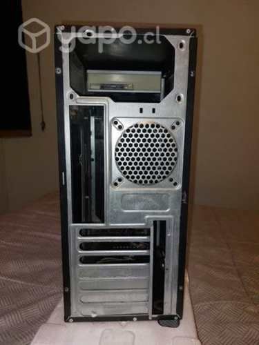 Gabinete PC RedFox con lector disco y Teclado Led