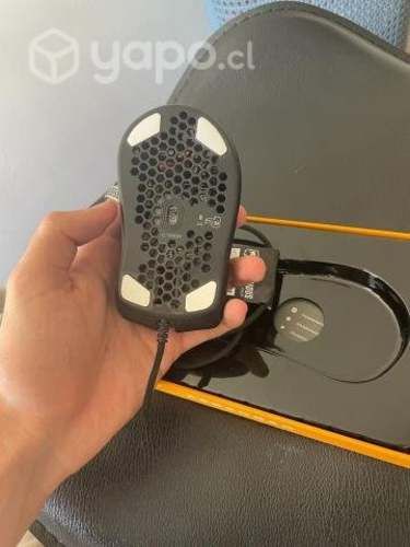 Mouse gamer Glorious model D-