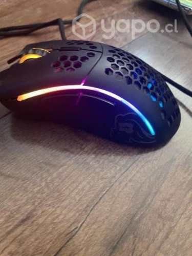 Mouse gamer Glorious model D-