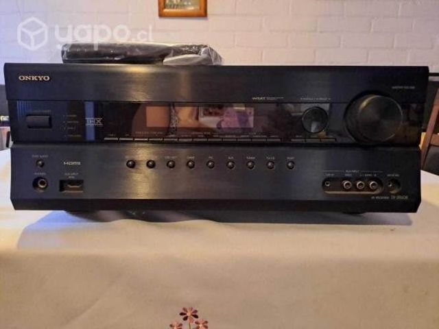 AV Receiver ONKYO modeloTX-SR608