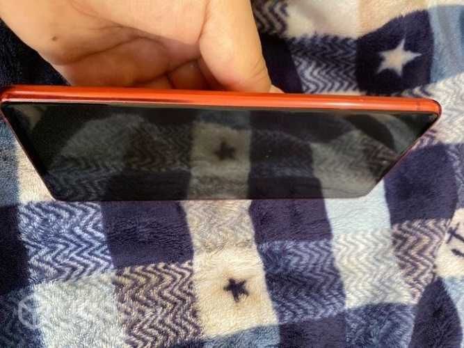 Samsung galaxy s20 Fe color rojo