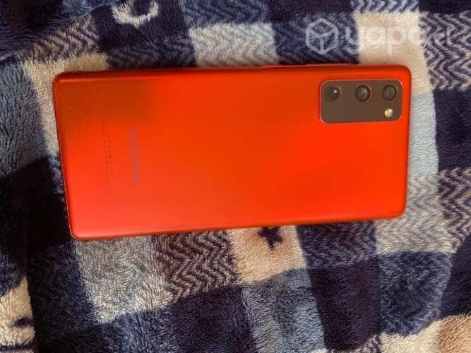 Samsung galaxy s20 Fe color rojo