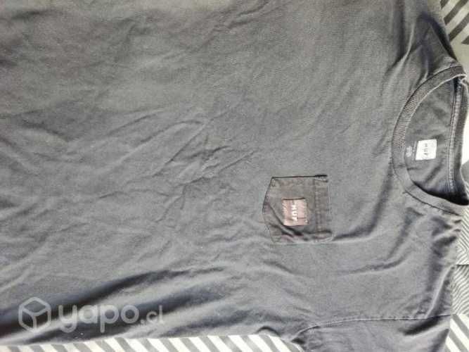 HUF polera pro model