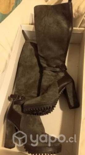 Botas de cuero y reno