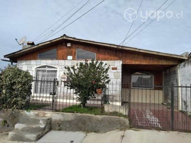 excelente casa en Troncos Viejos