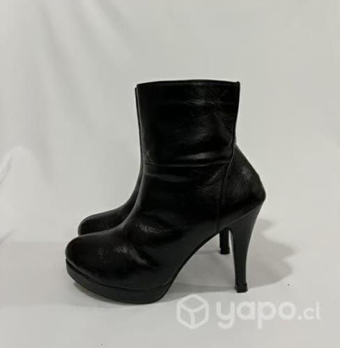 Botín Taco 100% Sintético Marca Marquis N*38 Negro