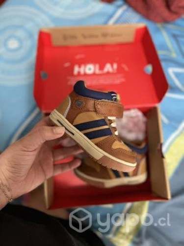 Zapatos/bota de bebé T21