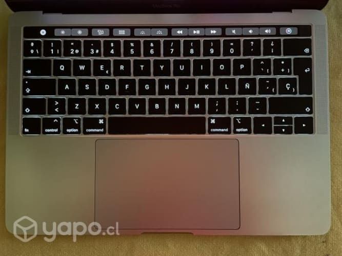 MacBook Pro 13 inch, 8GB RAM, 256 GB memoria SSD