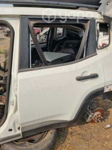 Puerta trasera izquierda jeep renegade año 2017