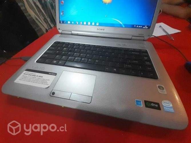 Notebook Sony Vaio con cargador