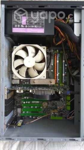 C2Q 9650 / X48 / 8 GB / HD 4850 / 575w