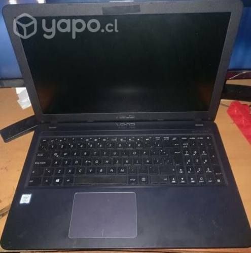 Laptop sin detalles por renovacion