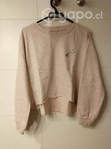 Polerones, polera y chaqueta. BUEN ESTADO