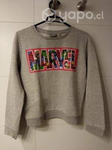 Polerones, polera y chaqueta. BUEN ESTADO