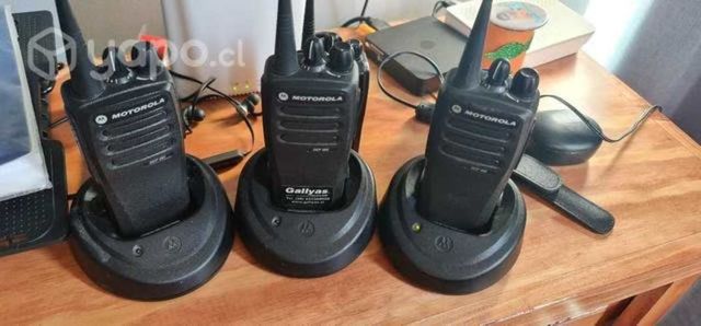 3 radio ep450 con cargador y cuna completas