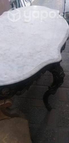 Mesa con cubierta de Mármol