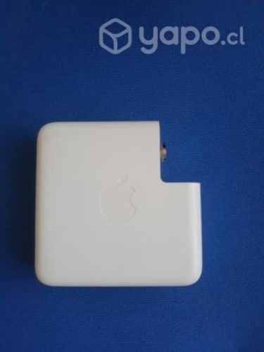 USB-C power adapter 61W