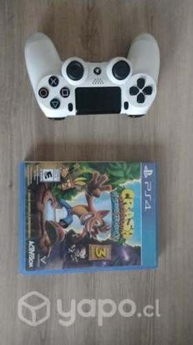 Mando de play 4 + Crash Bandicoot Trilogía