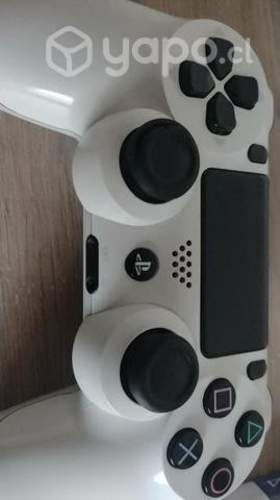 Mando de play 4 + Crash Bandicoot Trilogía