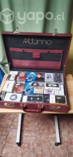 Maleta attimo + coleccion de cassetes de musica
