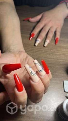 Uñas semipermanentes