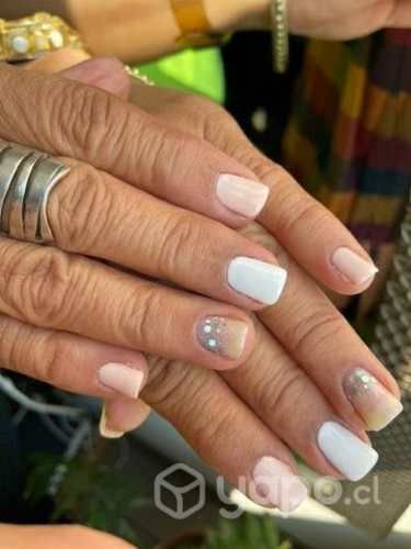 Uñas semipermanentes