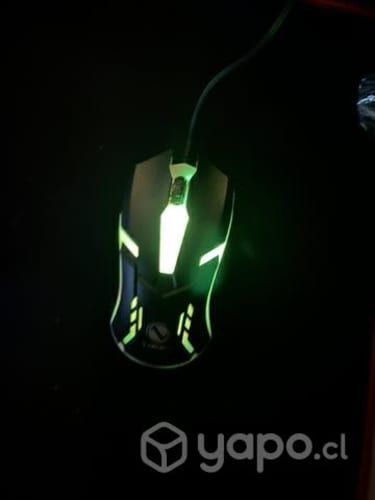 Teclado y mouse gamer