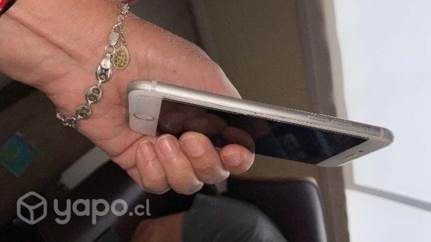 IPHONE 8 (Apple en su caja)