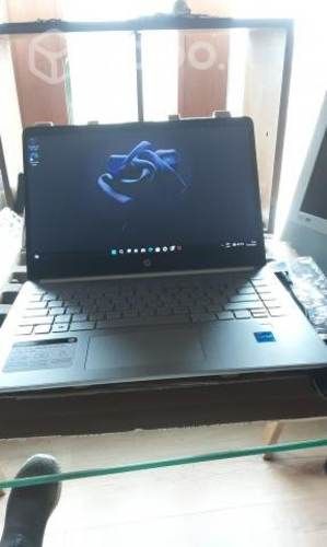 NOTEBOOK Laptop nuevo s/uso HP windows 11