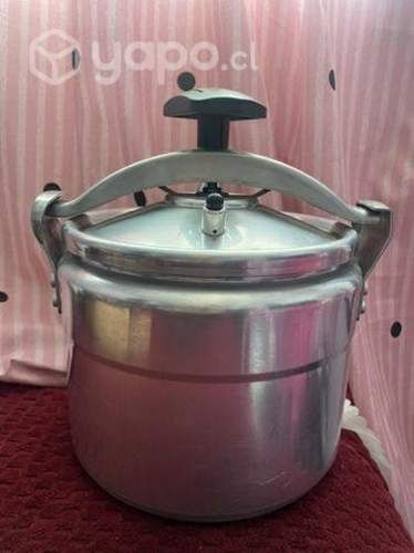 Escritorio tocador, notbook impresora y olla a pre