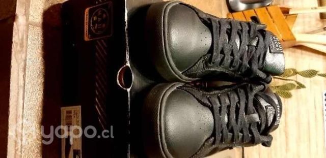 Zapatos de colegio talla 41 Maui