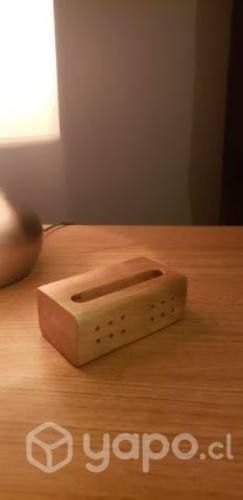 Soporte de celular en madera lenga