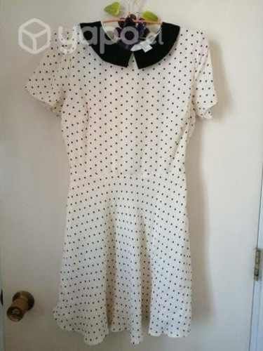 Vestido blanco con puntos