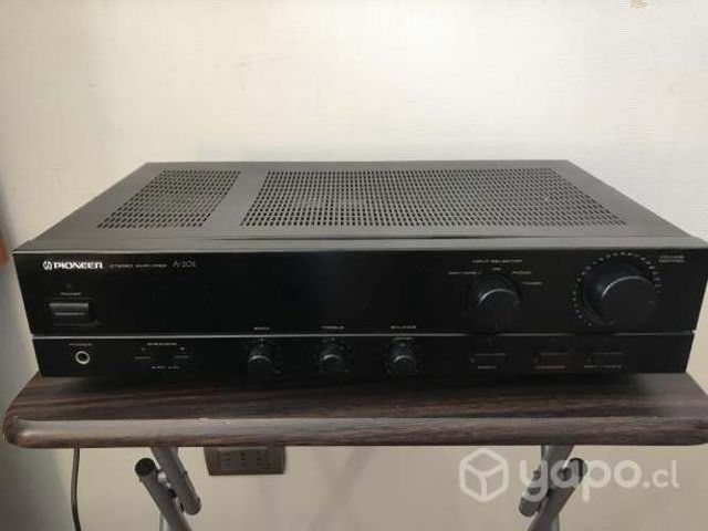 Amplificador Pioneer con integrado A-201