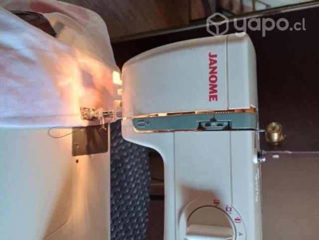 Máquina de coser janome