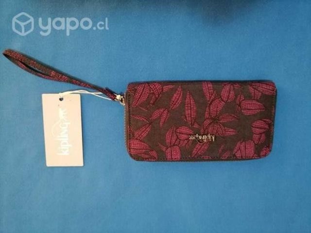 Monedero kipling grande color morado y diseño